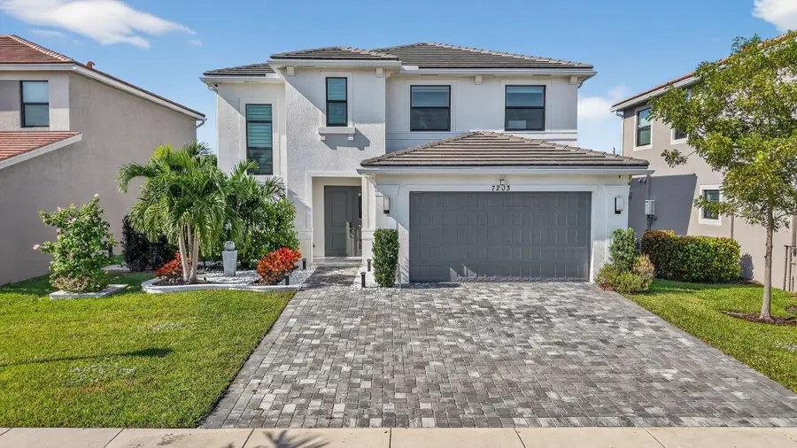 7203 Montereal Path, Lake Worth, FL 33463 - Image #2