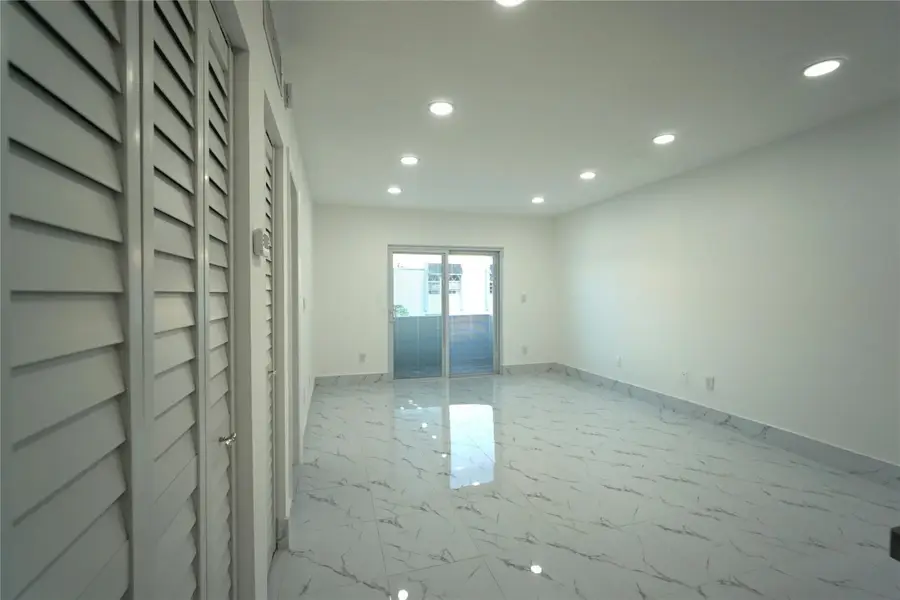 1035 W 77th Street #208, Hialeah, FL 33014 - Image #3