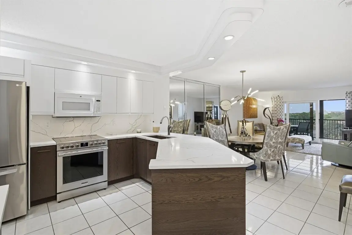 2238 N Cypress Bend Drive #608, Pompano Beach, FL 33069 - Image #1