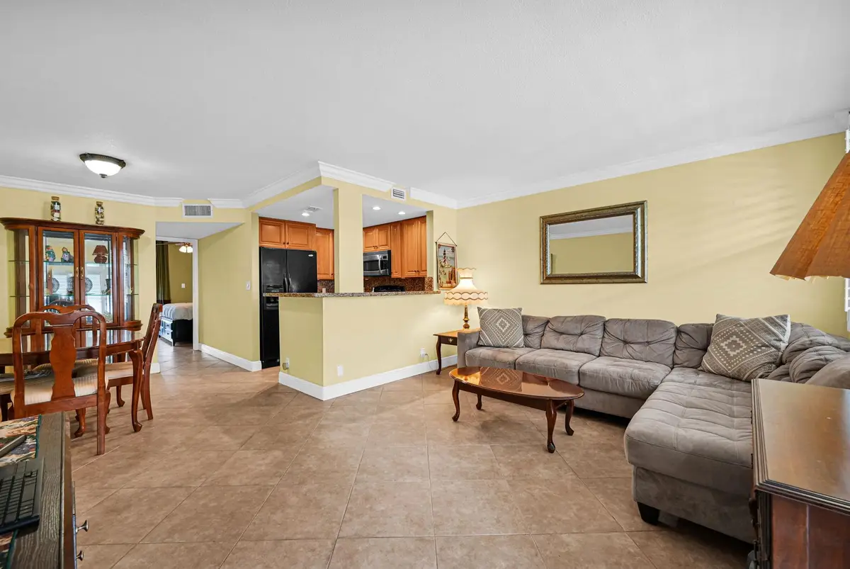 9121 Sunrise Lakes Blvd #106, Sunrise, FL 33322 - Image #1