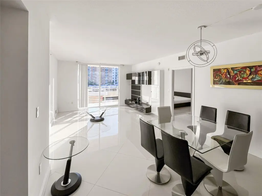 2775 NE 187th Street #627, Miami, FL 33180 - Image #1