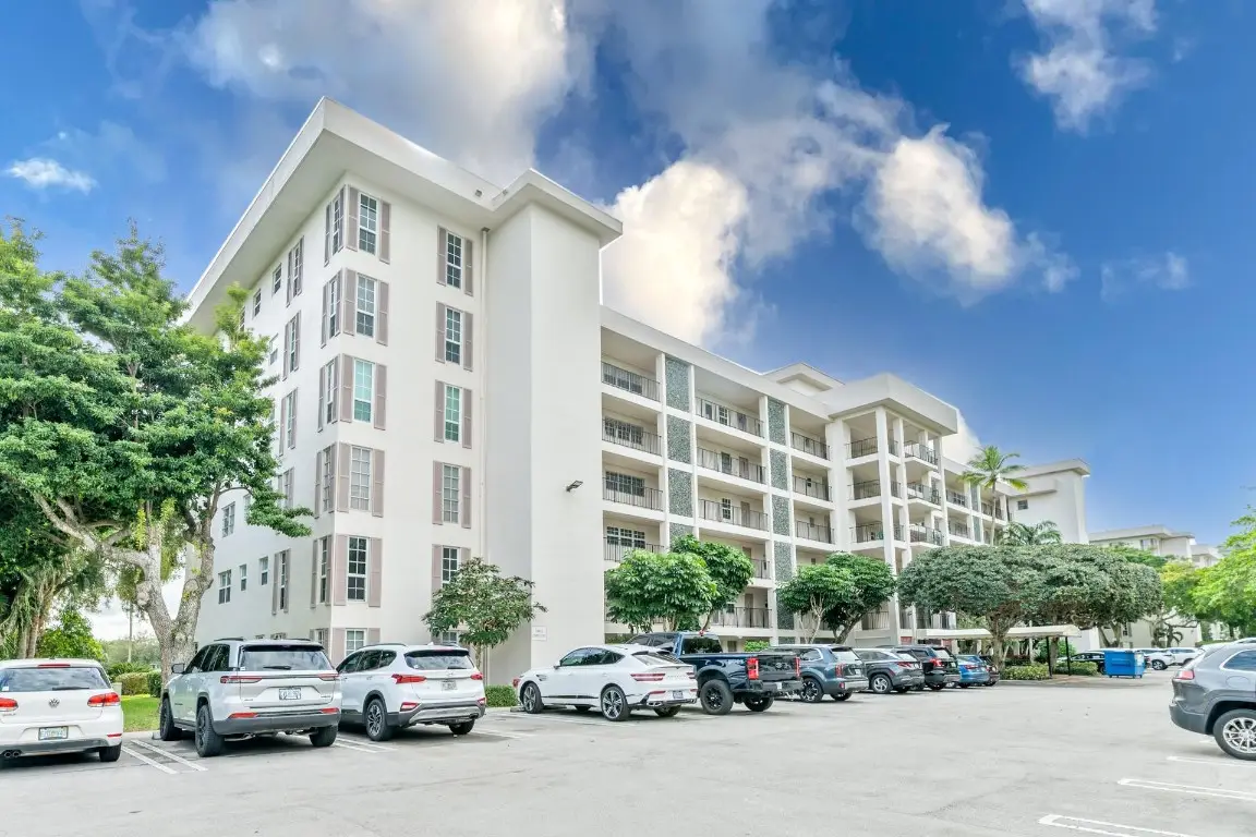 2950 N Palm Aire Drive #401, Pompano Beach, FL 33069 - Image #1
