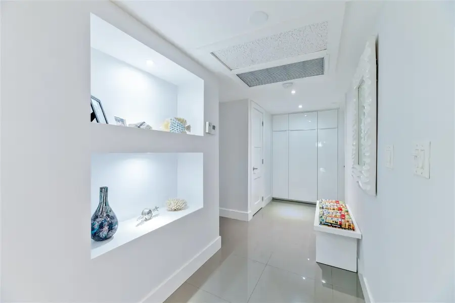 2950 N Palm Aire Drive #401, Pompano Beach, FL 33069 - Image #2