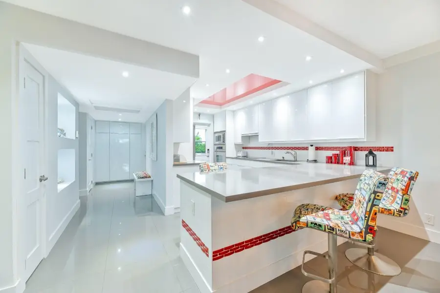 2950 N Palm Aire Drive #401, Pompano Beach, FL 33069 - Image #3