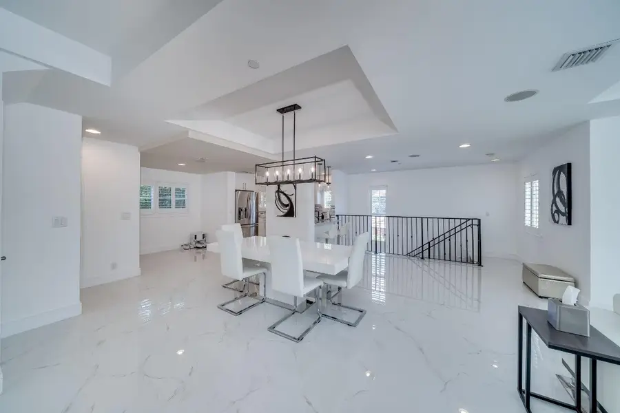 1112 NE 17th Way #1112, Fort Lauderdale, FL 33304 - Image #2