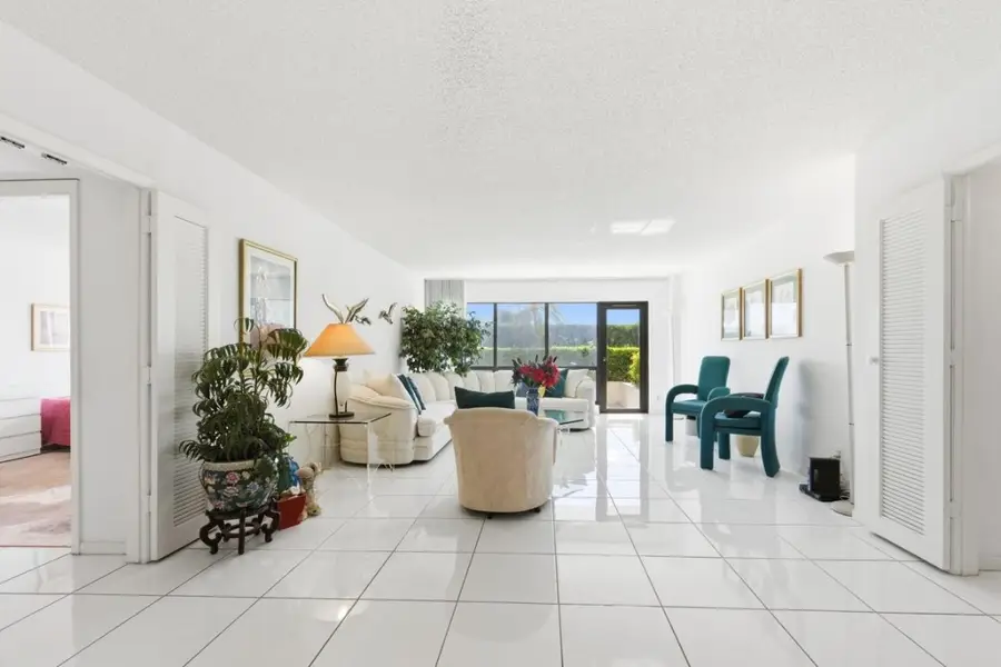 4900 N Ocean Boulevard #303, Fort Lauderdale, FL 33308 - Image #3