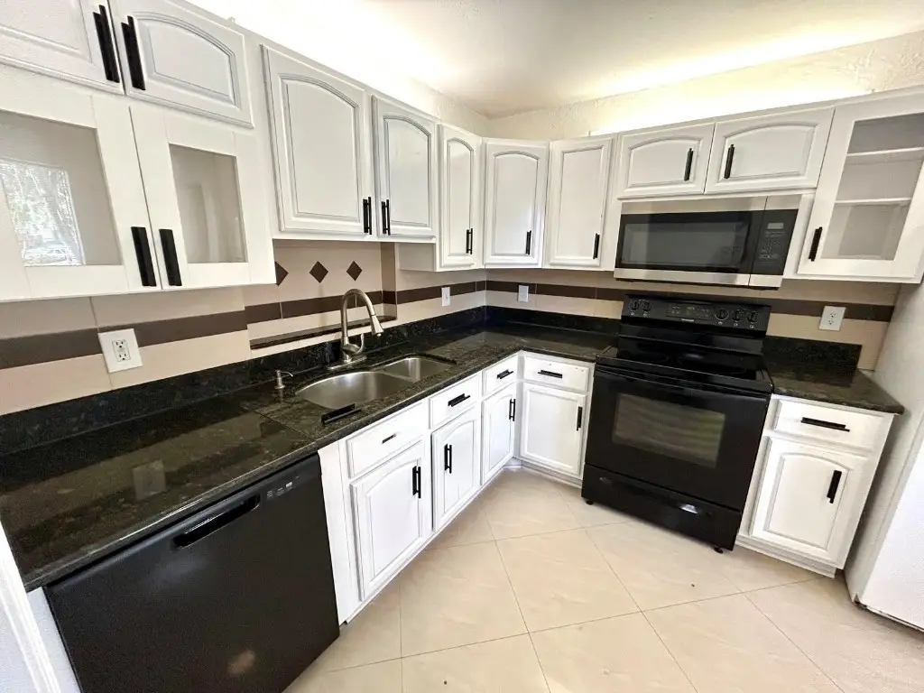 7931 Southgate Boulevard #E8, North Lauderdale, FL 33068 - Image #1