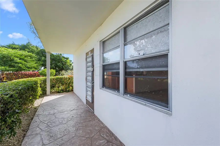 1081 Westbury H #1081, Deerfield Beach, FL 33442 - Image #2