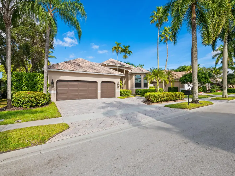 2583 Mayfair Ln, Weston, FL 33327 - Image #2