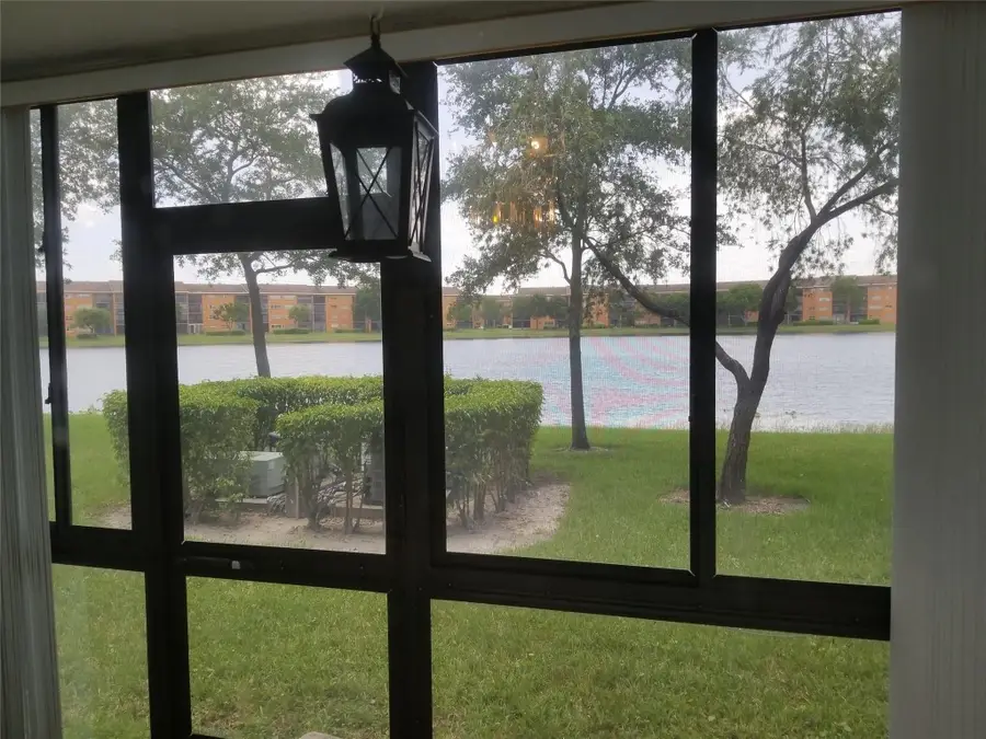 Address Withheld By Seller, Pembroke Pines, FL 33027 - Image #3