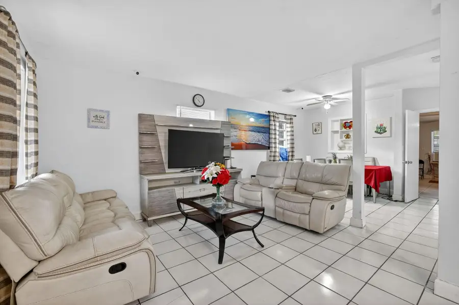 1525 NW 14th Ct, Fort Lauderdale, FL 33311 - Image #2