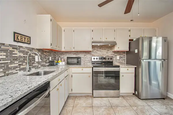 381 Ottawa Ct, Royal Palm Beach, FL 33411