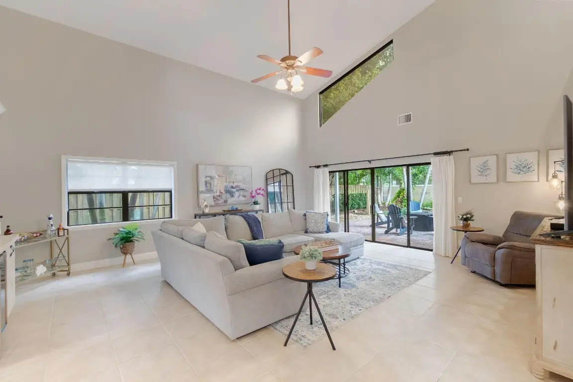 2524 La Cristal Circle, Palm Beach Gardens, FL 33410 - Image #1