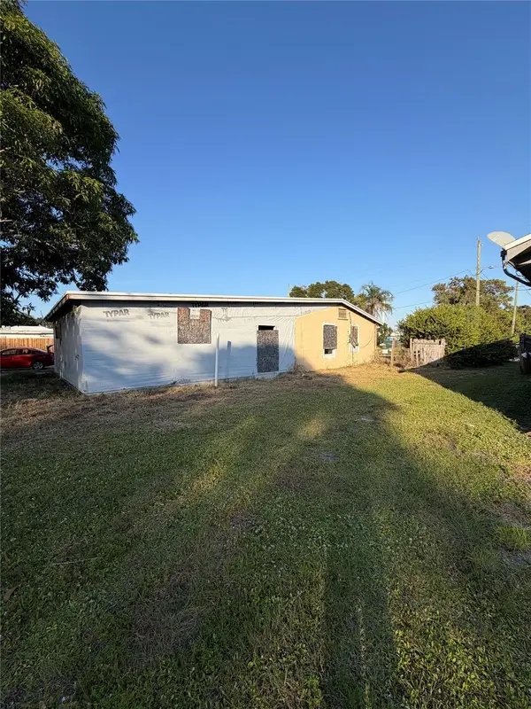 107 S 23rd St, Fort Pierce, FL 34950