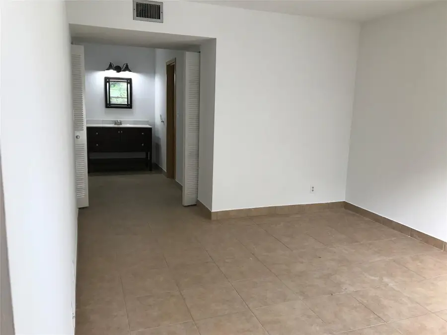 Address Withheld By Seller, Deerfield Beach, FL 33064 - Image #3