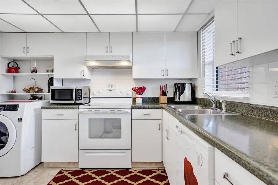 10467 Sunrise Lakes Boulevard #210, Sunrise, FL 33322 - Image #2