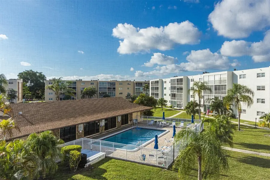 414 SE 10th Street #302, Dania Beach, FL 33004 - Image #2