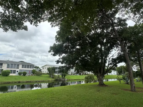 13 Lyndhurst A #13, Deerfield Beach, FL 33442