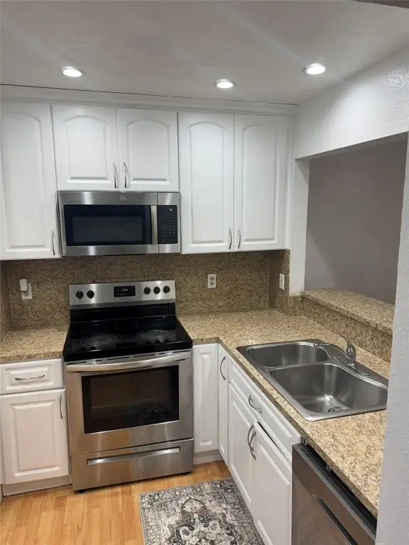 851 NE 209th Terrace #202, Miami, FL 33179 - Image #1