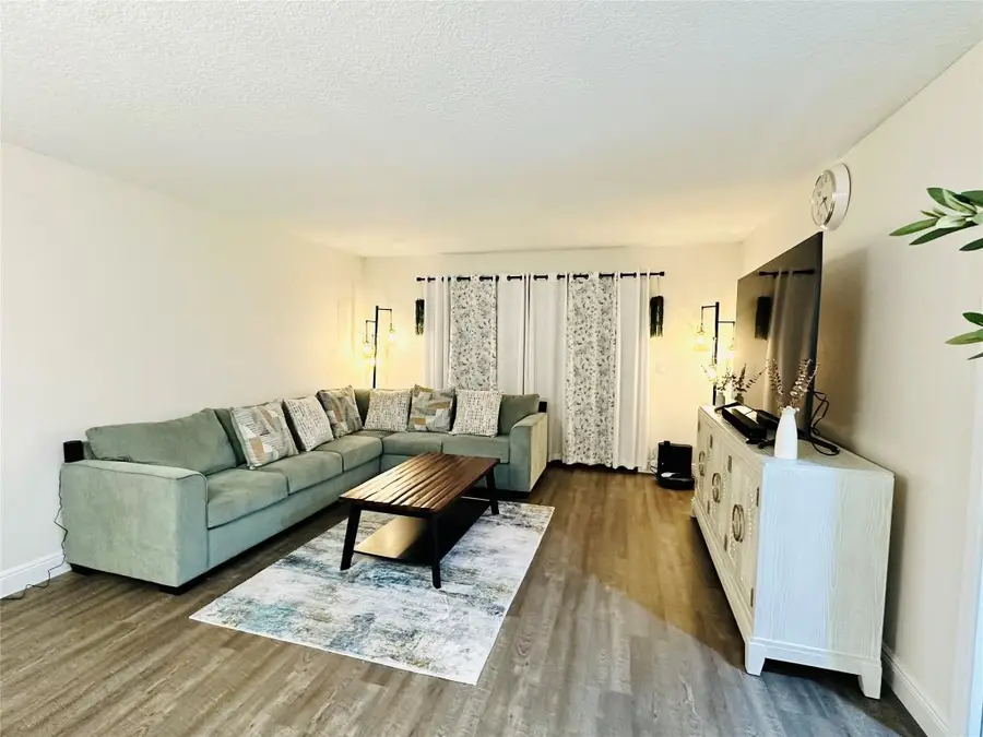 2200 S Cypress Bend Drive #802, Pompano Beach, FL 33069 - Image #3