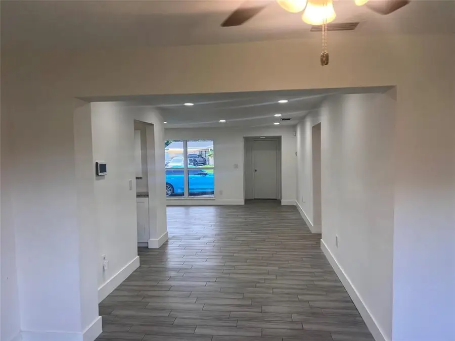 8361 NW 27th Pl, Sunrise, FL 33322 - Image #3