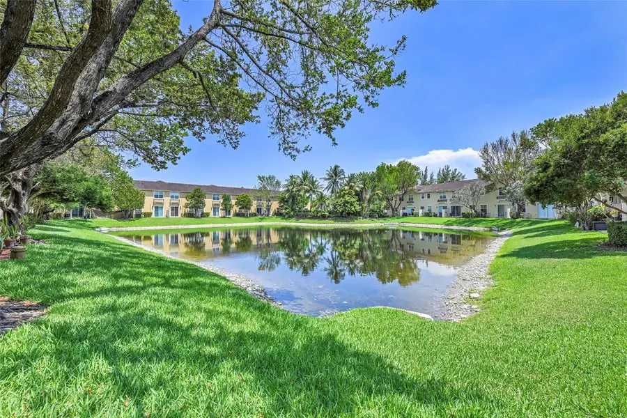 2851 W Prospect Road #1202, Tamarac, FL 33309 - Image #3