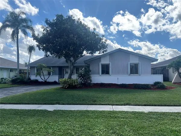 9320 NW 32nd St, Sunrise, FL 33351