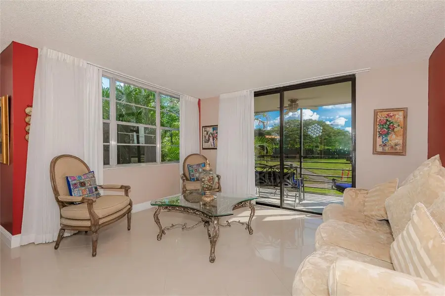 1200 Saint Charles Place #L-19, Pembroke Pines, FL 33026 - Image #2