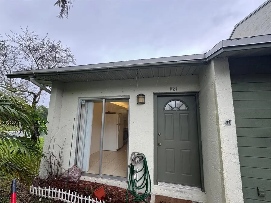 821 Crystal Lake Drive #1101, Deerfield Beach, FL 33064 - Image #2