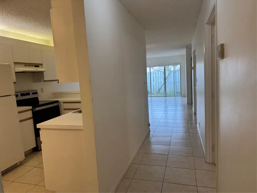 821 Crystal Lake Drive #1101, Deerfield Beach, FL 33064 - Image #3