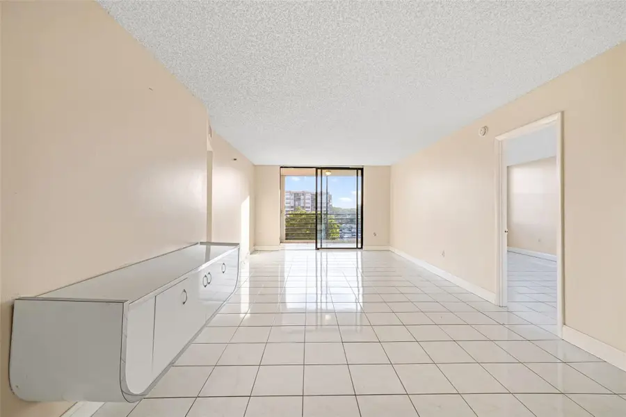 1300 Saint Charles Pl #507, Pembroke Pines, FL 33026 - Image #2