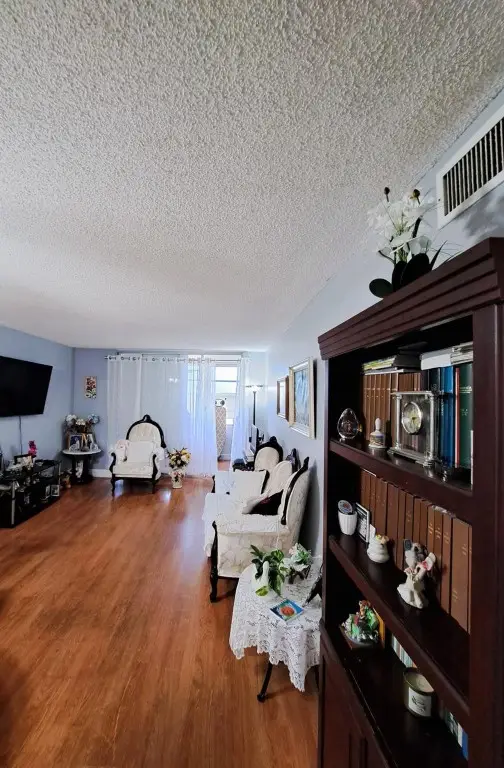 8841 Sunrise Lakes Boulevard #206, Sunrise, FL 33322 - Image #3