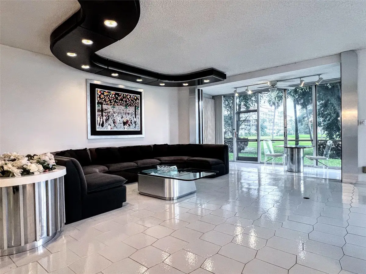 800 Cypress Grove Dr #106, Pompano Beach, FL 33069 - Image #1