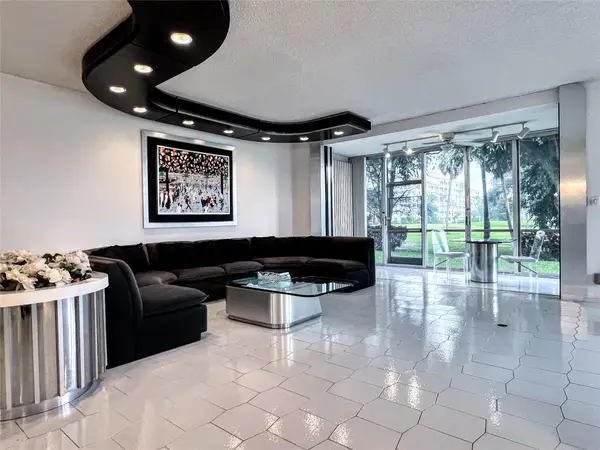 800 Cypress Grove Dr #106, Pompano Beach, FL 33069