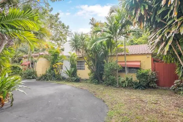 54 NE 103rd St, Miami Shores, FL 33138 - Image #2