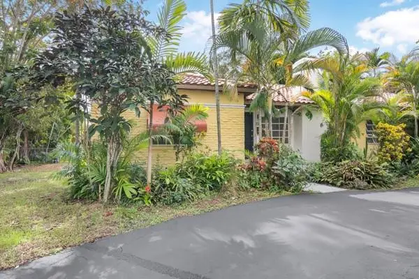 54 NE 103rd St, Miami Shores, FL 33138 - Image #3