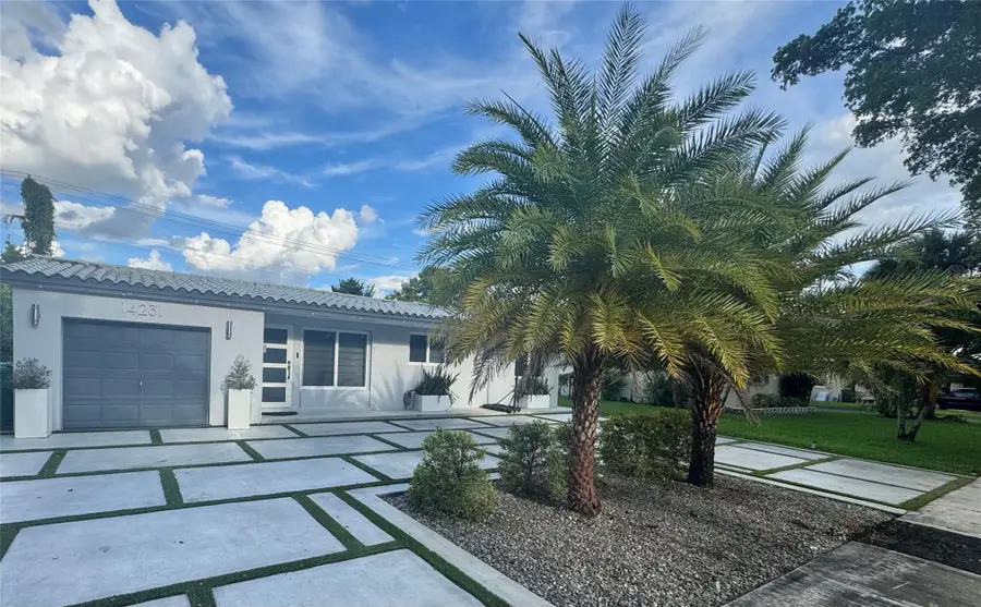 14231 Lake Candlewood Ct, Miami Lakes, FL 33014 - Image #3