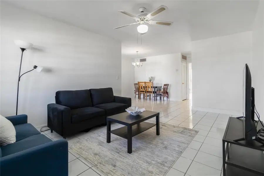 52 NE 204th Street #31, Miami, FL 33179 - Image #3