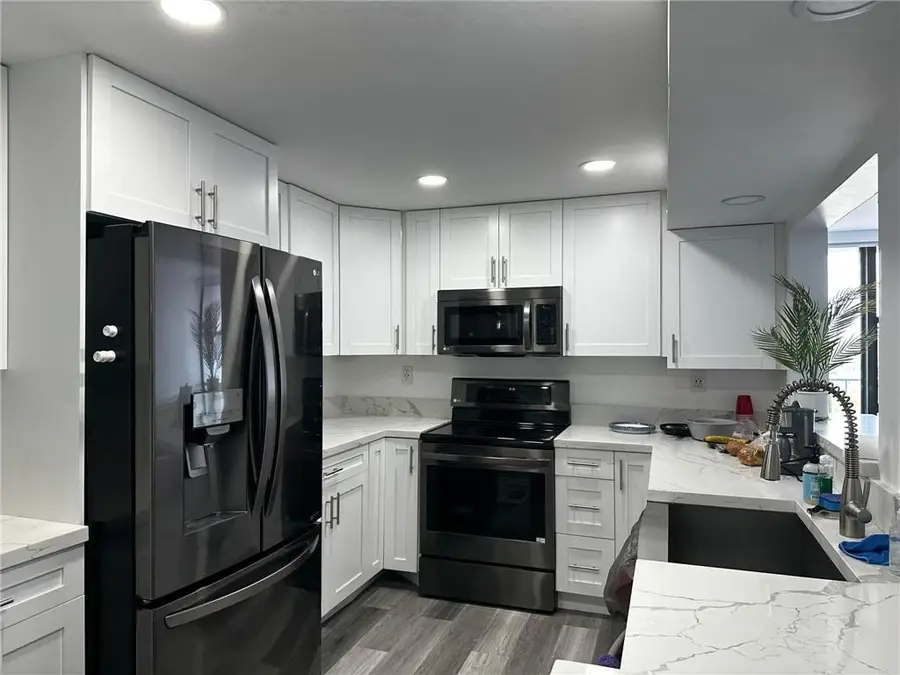 800 Parkview Dr #829, Hallandale Beach, FL 33009 - Image #3