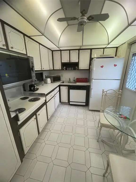 604 NE 2nd Street #231, Dania Beach, FL 33004 - Image #2