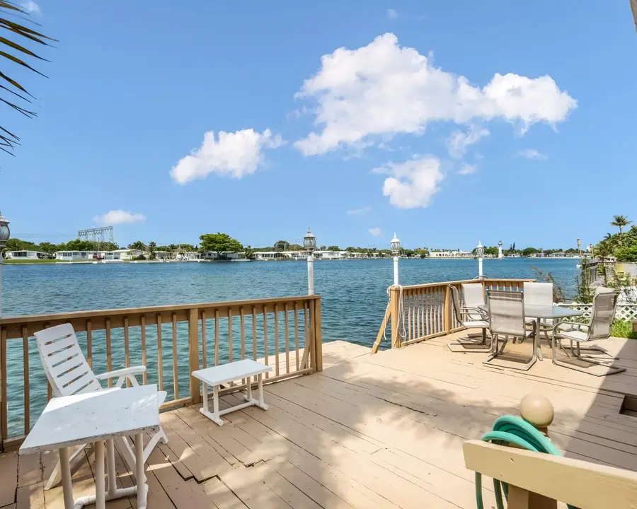 3033 Lakeshore Dr, Dania Beach, FL 33312 - Image #2