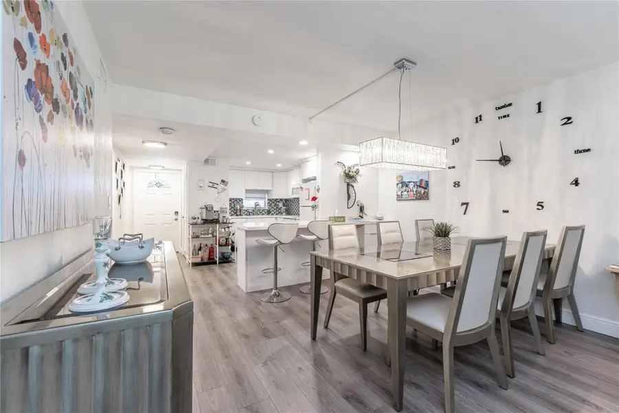 8901 S Hollybrook Blvd #201, Pembroke Pines, FL 33025 - Image #2