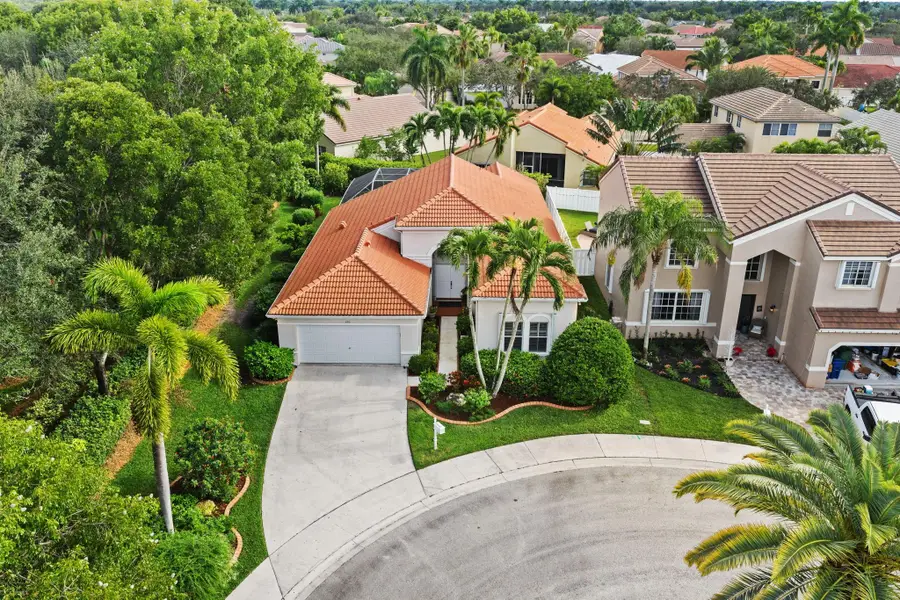 690 Fox Creek Ct, Weston, FL 33327 - Image #2