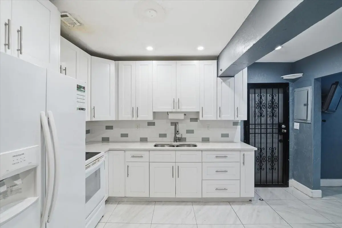 1320 NW 86th St, Miami, FL 33147 - Image #1