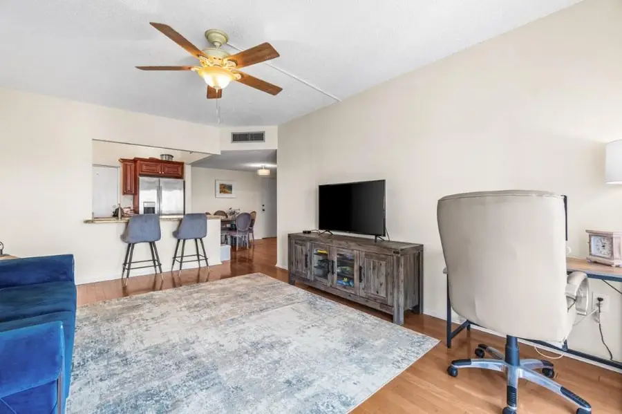 55 SW 2nd Ave #405G, Boca Raton, FL 33432 - Image #3