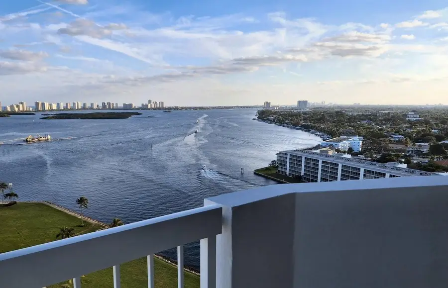 123 Lakeshore #2042, North Palm Beach, FL 33408 - Image #2