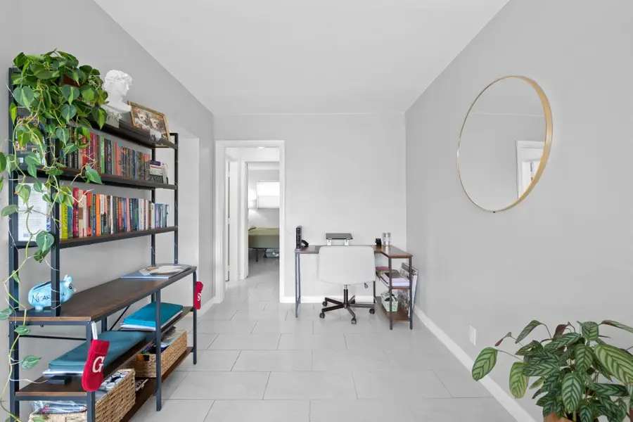 625 Antioch Ave #208, Fort Lauderdale, FL 33304 - Image #2