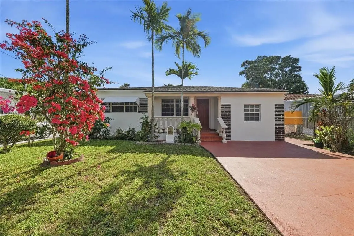 5580 SW 2nd St, Miami, FL 33134 - Image #1