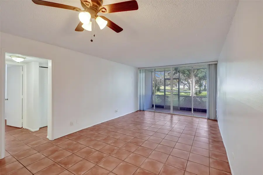 9481 Evergreen Pl #103, Davie, FL 33324 - Image #3