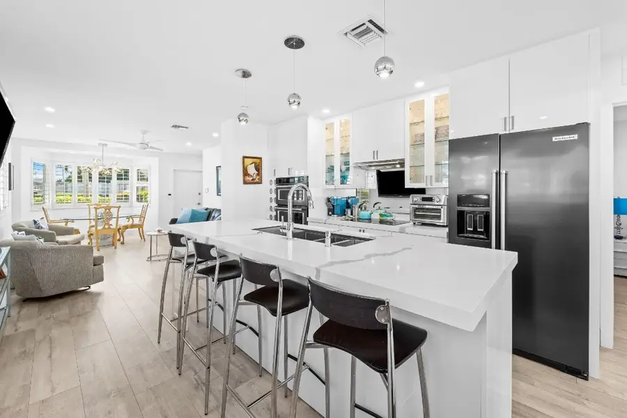 535 Hendricks Isle #109, Fort Lauderdale, FL 33301 - Image #3